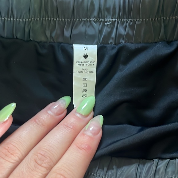 Flexliving reflective running shorts - Picture 3 of 5